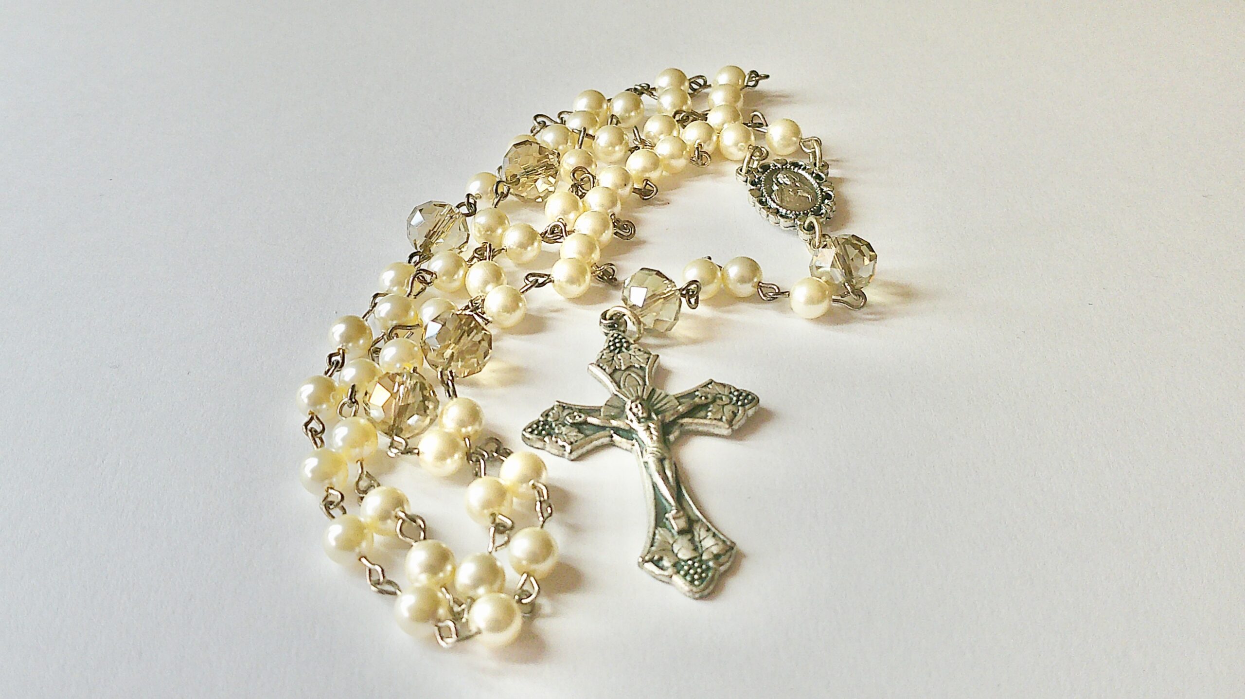 Italian Swarovski Pearl Sacred Heart of Jesus Rosary